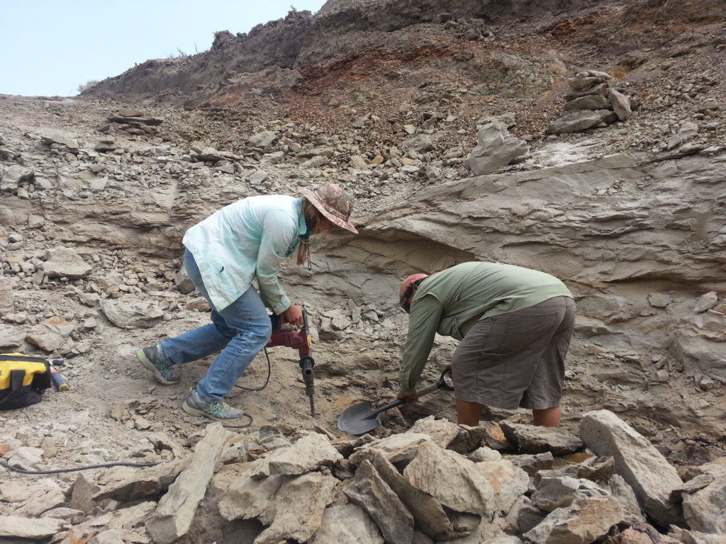 Removing the overburden from the Katie site. This was hard-rock digging.